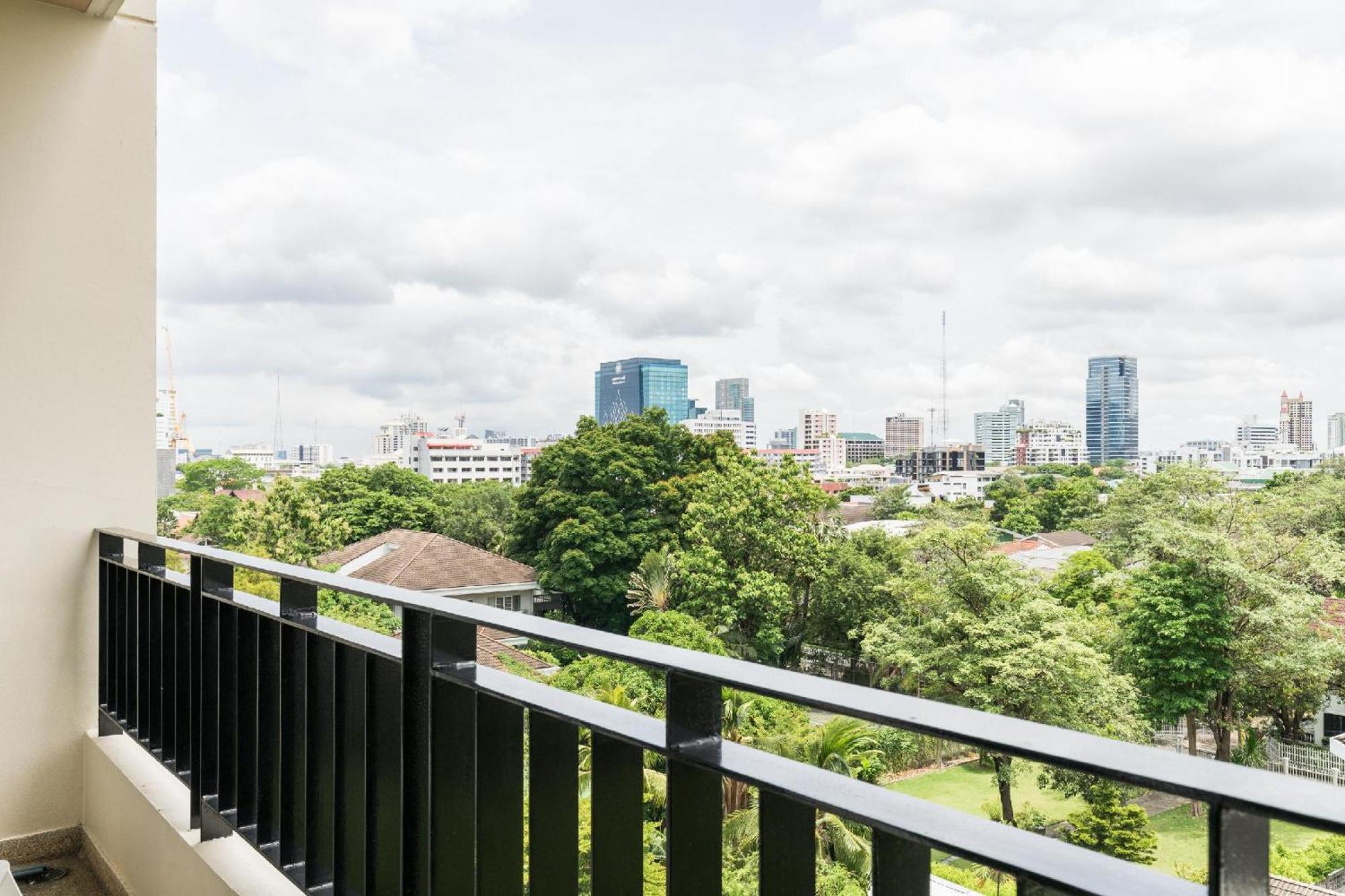 Bangkok Patio Bts Sanam Pao Aparthotel Exterior foto
